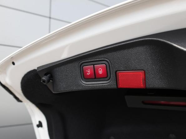 Mercedes-Benz C-Класс IV (W205) Рестайлинг с пробегом 2019 года, цена 3 998 000 рублей, 34400 км, купе, Автокод Объявления