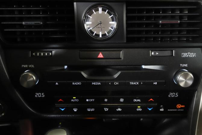 Lexus RX IV Рестайлинг с пробегом 2019 года, цена 5 444 000 рублей, 45500 км, внедорожник, Автокод Объявления