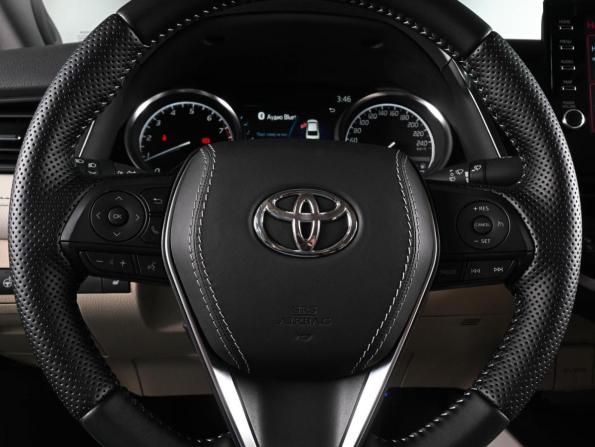 Toyota Camry VIII (XV70) Рестайлинг с пробегом 2022 года, цена 3 225 000 рублей, 23707 км, седан, Автокод Объявления