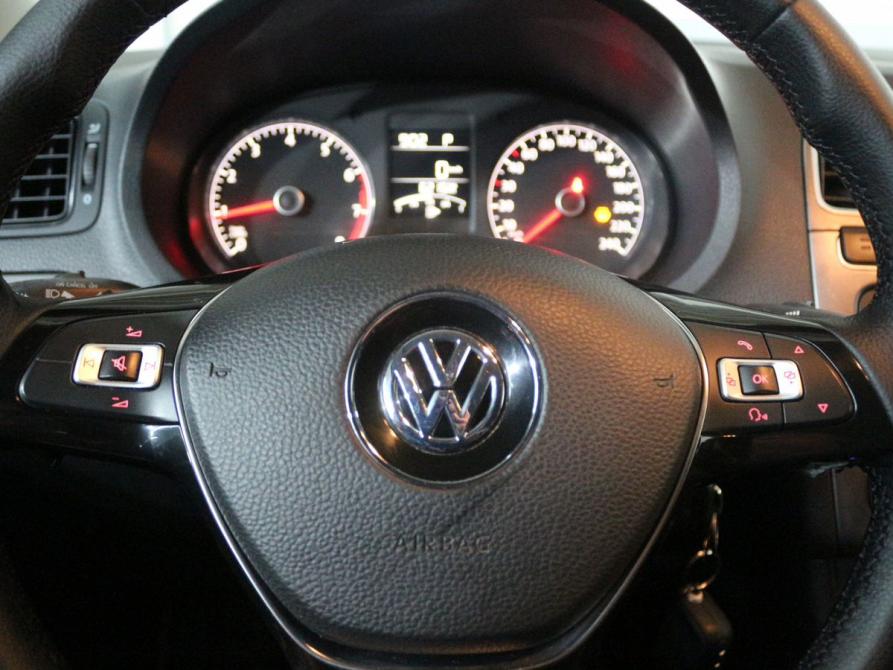 Volkswagen Polo V Рестайлинг Стерлитамак  - изображение 9