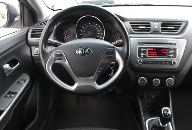 Kia Rio III Рестайлинг с пробегом 2016 года, цена 1 015 000 рублей, 95315 км, хэтчбек, Автокод Объявления