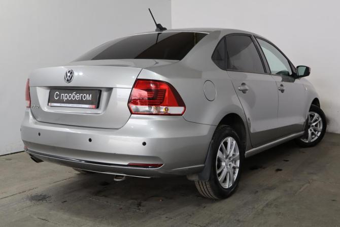 Volkswagen Polo V Рестайлинг с пробегом 2018 года, цена 979 000 рублей, 142000 км, седан, Автокод Объявления