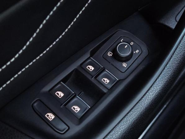Volkswagen Passat B8 Рестайлинг с пробегом 2020 года, цена 1 790 000 рублей, 227300 км, универсал, Автокод Объявления