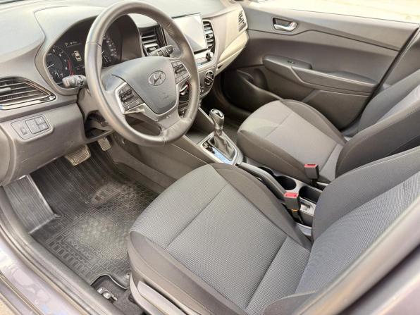 Hyundai Solaris II Рестайлинг с пробегом 2021 года, цена 1 750 000 рублей, 54383 км, седан, Автокод Объявления