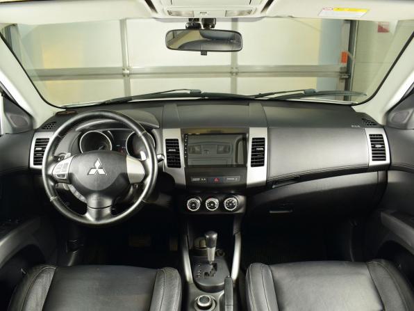 Mitsubishi Outlander II Рестайлинг с пробегом 2010 года, цена 1 285 995 рублей, 177280 км, внедорожник, Автокод Объявления