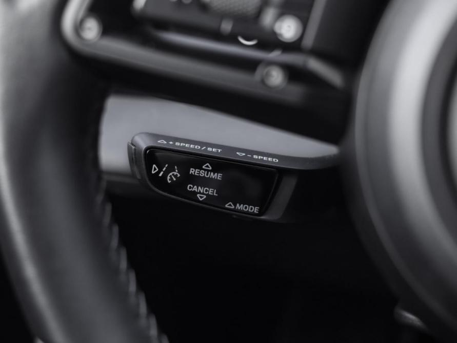 Porsche Taycan I Санкт-Петербург  - изображение 18