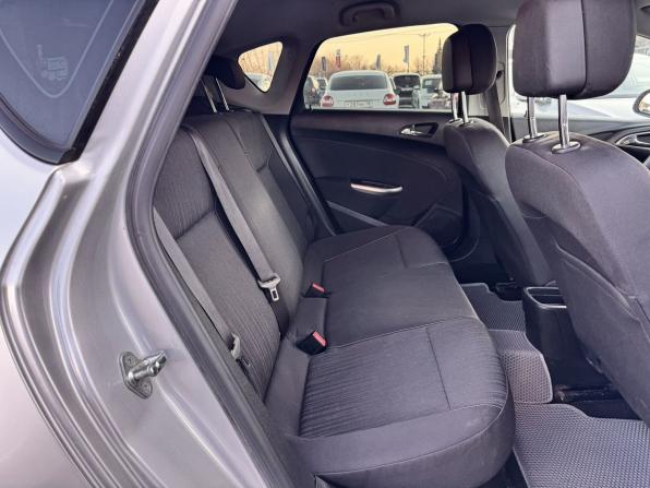 Opel Astra J с пробегом 2011 года, цена 649 000 рублей, 175278 км, хэтчбек, Автокод Объявления