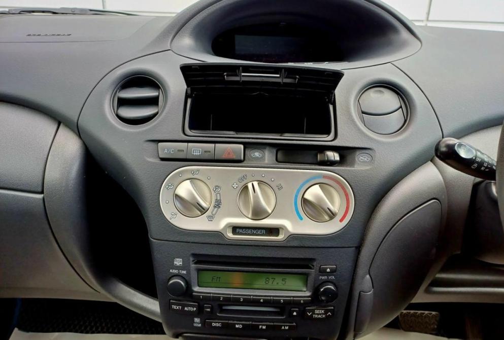 Toyota Vitz I (P10) Абакан  - изображение 18