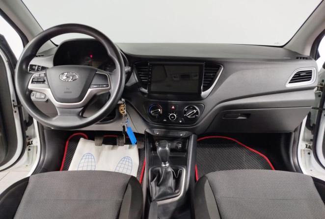 Hyundai Solaris II с пробегом 2019 года, цена 1 050 000 рублей, 191594 км, седан, Автокод Объявления