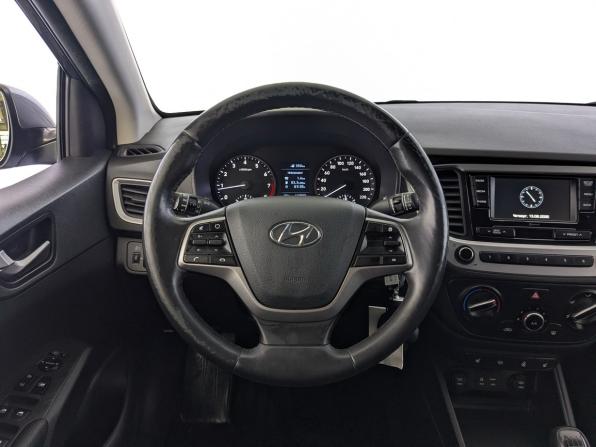Hyundai Solaris II с пробегом 2017 года, цена 1 150 000 рублей, 110581 км, седан, Автокод Объявления