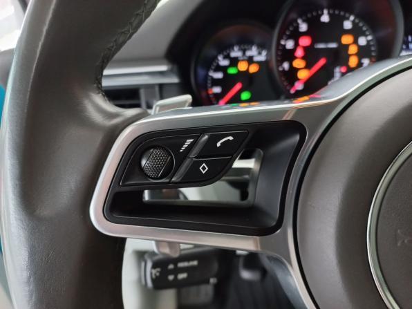 Porsche Macan I Рестайлинг с пробегом 2021 года, цена 6 290 000 рублей, 29880 км, внедорожник, Автокод Объявления