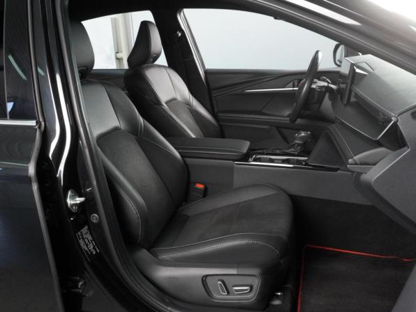 Toyota Camry IX (XV80) China Market с пробегом 2024 года, цена 3 499 000 рублей, 45814 км, седан, Автокод Объявления