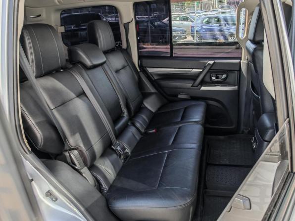 Mitsubishi Pajero IV Рестайлинг 2 с пробегом 2015 года, цена 2 290 000 рублей, 173185 км, внедорожник, Автокод Объявления
