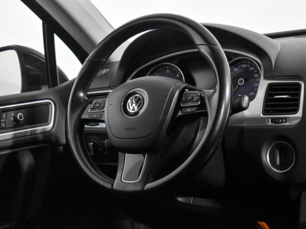Volkswagen Touareg II с пробегом 2013 года, цена 1 685 000 рублей, 225690 км, внедорожник, Автокод Объявления