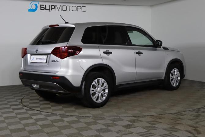Suzuki Vitara II Рестайлинг с пробегом 2021 года, цена 1 899 990 рублей, 109643 км, внедорожник, Автокод Объявления