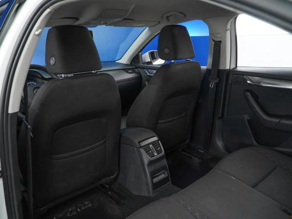 Skoda Octavia III (A7) Рестайлинг с пробегом 2019 года, цена 1 219 090 рублей, 171166 км, лифтбек, Автокод Объявления