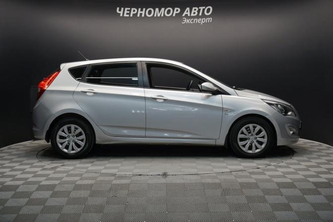 Hyundai Solaris I Рестайлинг с пробегом 2015 года, цена 1 080 000 рублей, 204000 км, хэтчбек, Автокод Объявления