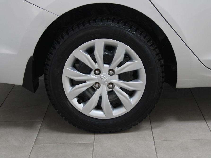Hyundai Solaris II Старый Оскол  - изображение 7