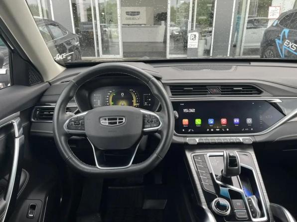 Geely Atlas Pro с пробегом 2024 года, цена 2 000 000 рублей, 46106 км, внедорожник, Автокод Объявления