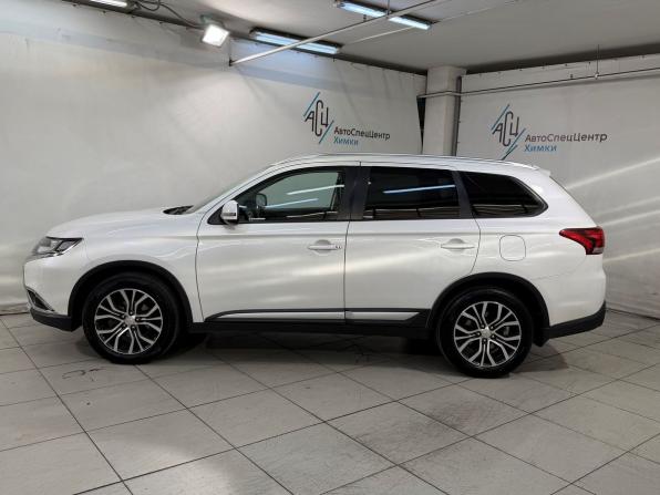 Mitsubishi Outlander III Рестайлинг 2 с пробегом 2016 года, цена 1 699 800 рублей, 88000 км, внедорожник, Автокод Объявления