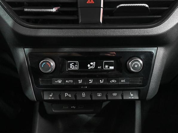 Volkswagen Polo VI с пробегом 2021 года, цена 1 819 000 рублей, 202886 км, лифтбек, Автокод Объявления