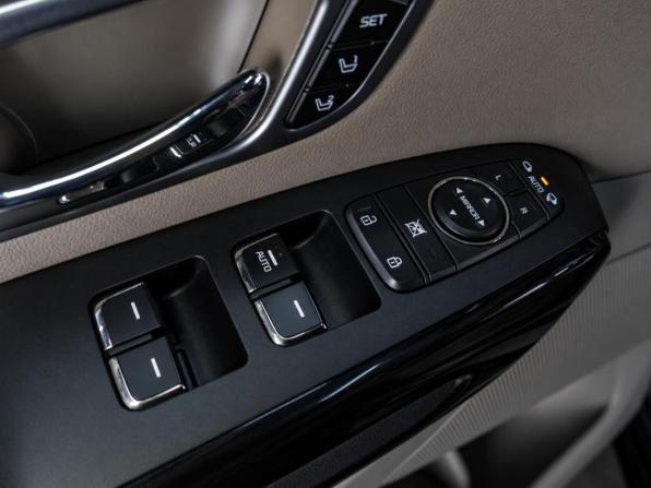 Kia Carnival III с пробегом 2019 года, цена 3 289 000 рублей, 123391 км, минивэн, Автокод Объявления