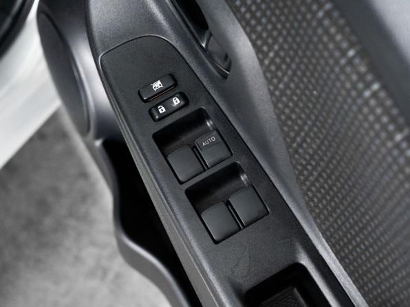 Toyota Vitz III (XP130) Рестайлинг 2 с пробегом 2018 года, цена 830 500 рублей, 108029 км, хэтчбек, Автокод Объявления