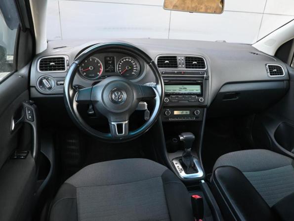 Volkswagen Polo V с пробегом 2010 года, цена 729 000 рублей, 292195 км, хэтчбек, Автокод Объявления