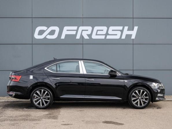 Skoda Superb III Рестайлинг с пробегом 2025 года, цена 3 230 000 рублей, 43 км, лифтбек, Автокод Объявления