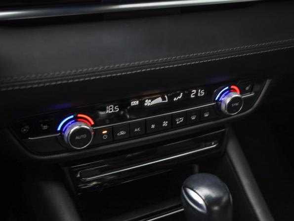Mazda 6 III (GJ) Рестайлинг 2 с пробегом 2021 года, цена 2 249 000 рублей, 129988 км, седан, Автокод Объявления
