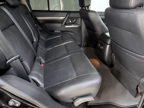Mitsubishi Pajero IV Рестайлинг 2 с пробегом 2014 года, цена 2 099 000 рублей, 238439 км, внедорожник, Автокод Объявления