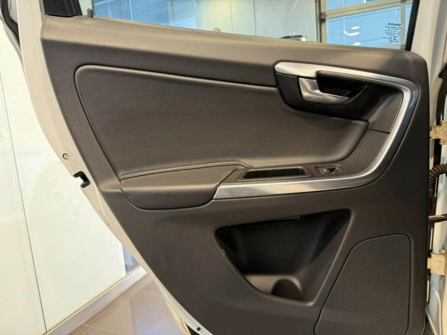 Volvo XC60 I Рестайлинг Подольск  - изображение 16