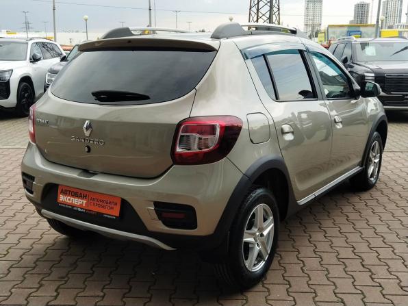 Renault Sandero II с пробегом 2015 года, цена 949 000 рублей, 56354 км, хэтчбек, Автокод Объявления