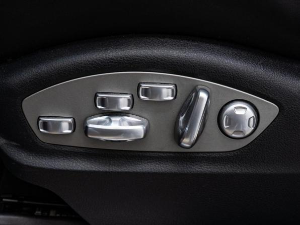 Porsche Macan I с пробегом 2015 года, цена 3 000 000 рублей, 176544 км, внедорожник, Автокод Объявления
