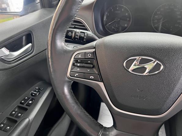 Hyundai Solaris II с пробегом 2017 года, цена 1 450 000 рублей, 48470 км, седан, Автокод Объявления