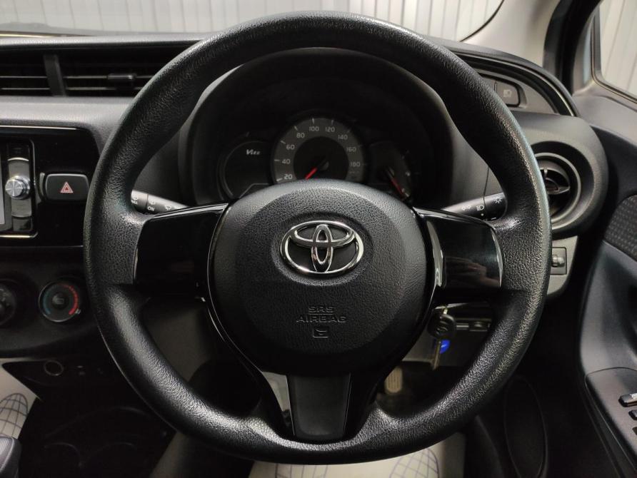 Toyota Vitz III (XP130) Рестайлинг 2 Пермь  - изображение 7