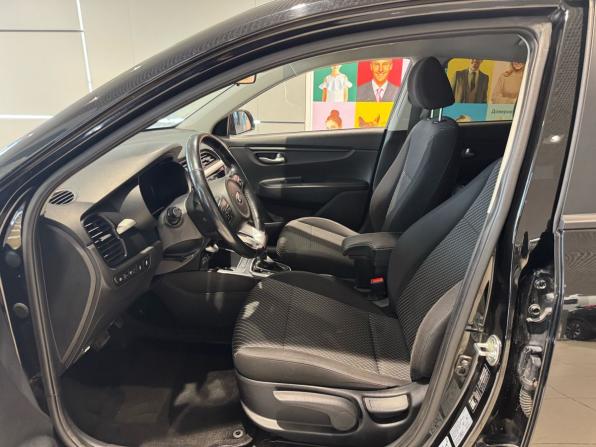 Kia Rio IV с пробегом 2017 года, цена 1 399 000 рублей, 65000 км, седан, Автокод Объявления