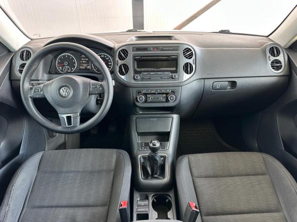 Volkswagen Tiguan I Рестайлинг с пробегом 2012 года, цена 975 000 рублей, 270625 км, внедорожник, Автокод Объявления