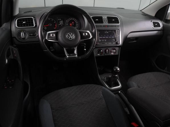 Volkswagen Polo V Рестайлинг с пробегом 2019 года, цена 1 272 000 рублей, 106349 км, седан, Автокод Объявления