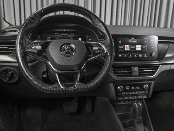 Skoda Rapid II с пробегом 2022 года, цена 2 132 000 рублей, 76575 км, лифтбек, Автокод Объявления