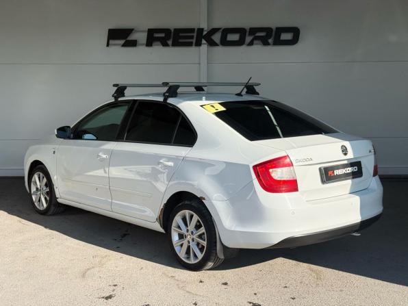 Skoda Rapid I с пробегом 2015 года, цена 729 000 рублей, 318693 км, лифтбек, Автокод Объявления