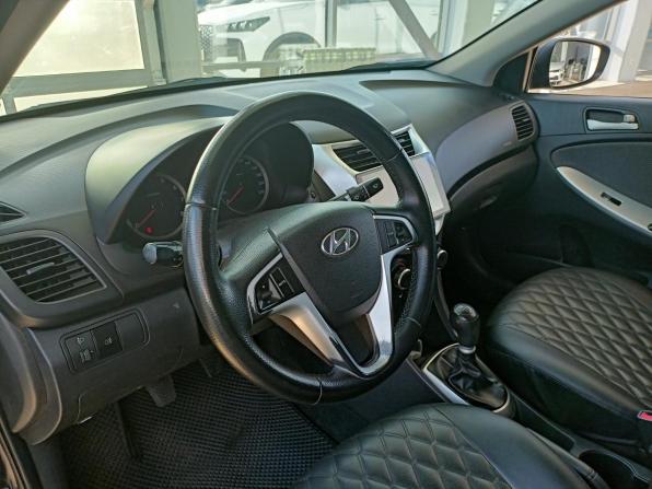 Hyundai Solaris I с пробегом 2011 года, цена 566 000 рублей, 259000 км, седан, Автокод Объявления
