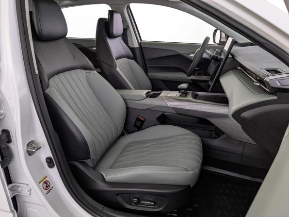 Changan Lamore с пробегом 2024 года, цена 2 319 000 рублей, 178 км, седан, Автокод Объявления