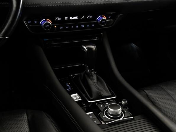 Mazda 6 III (GJ) Рестайлинг 2 с пробегом 2022 года, цена 2 899 000 рублей, 93765 км, седан, Автокод Объявления