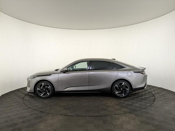 Changan Lamore с пробегом 2023 года, цена 1 900 000 рублей, 43759 км, седан, Автокод Объявления