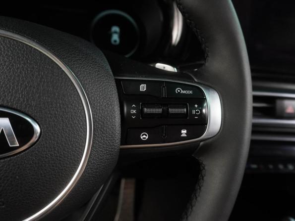 Kia K5 III с пробегом 2020 года, цена 2 599 000 рублей, 103079 км, седан, Автокод Объявления