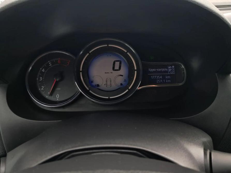 Renault Fluence I Рестайлинг Санкт-Петербург  - изображение 12