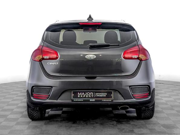Kia Ceed II Рестайлинг с пробегом 2018 года, цена 1 410 000 рублей, 102124 км, хэтчбек, Автокод Объявления