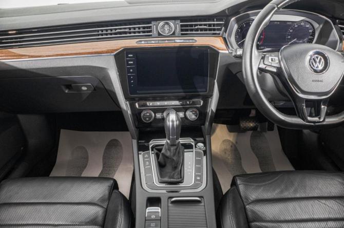 Volkswagen Passat B8 с пробегом 2017 года, цена 2 049 000 рублей, 43000 км, седан, Автокод Объявления