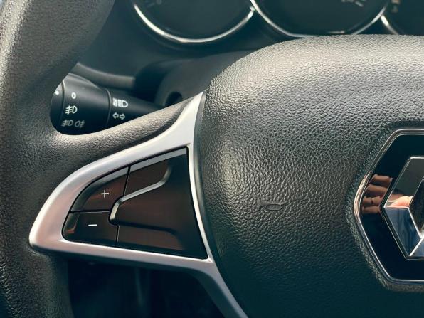 Renault Sandero II Рестайлинг с пробегом 2019 года, цена 920 000 рублей, 98770 км, хэтчбек, Автокод Объявления